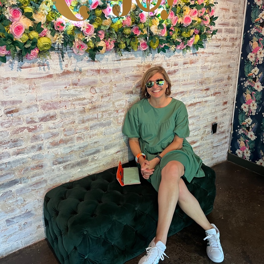 Meet your Posher, Angela